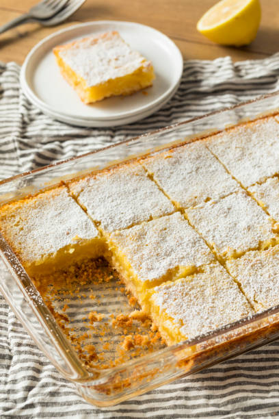 istock Sweet Homemade Lemon Bars 1011613596