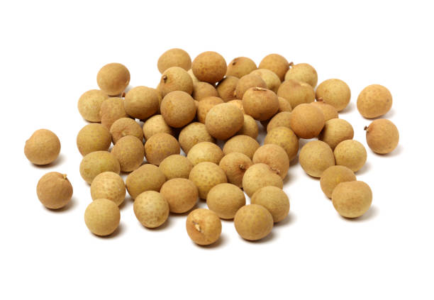 istock Longan Close up shell sheep to see the meat on white background. 1011720964