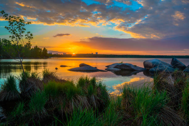 istock Sunset at the lake 1011788770