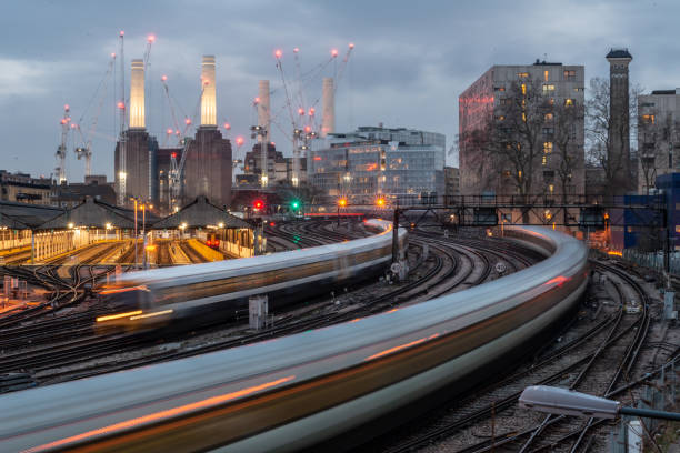 battersea power station rail train - non urban scene railroad track station day imagens e fotografias de stock