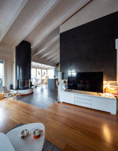 istock Glimpse of the kitchen from the living room 1011822464