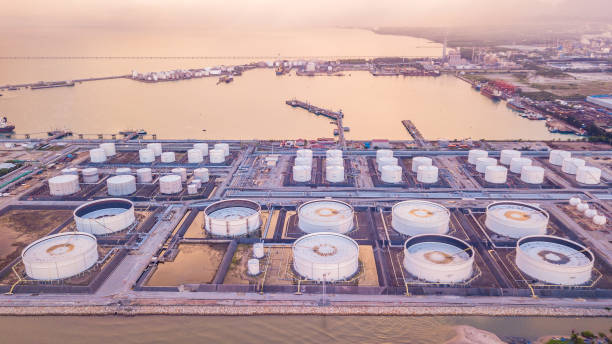 istock View of oil depot 1011860826
