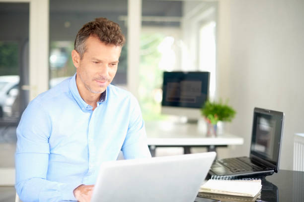 istock Businessman working at the office 1011923282