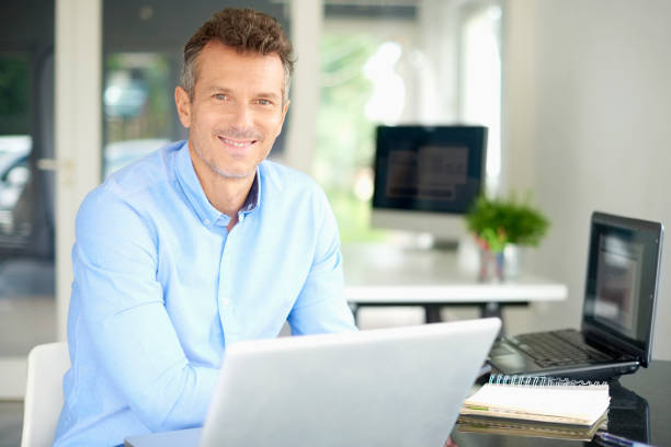istock Businessman working at the office 1011923290