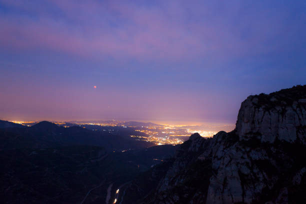 istock Moon elcipse in barcelona - 27th July 2018 1011940926