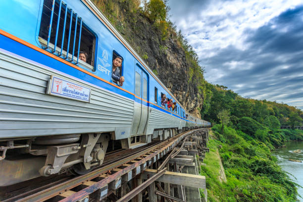 provincia di kanchanaburi, locomotiva, treno a vapore, thailandia, treno - veicolo - kanchanaburi province train thailand diesel foto e immagini stock