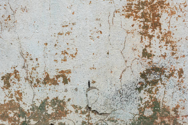 istock Wall fragment with scratches and cracks 1012063390
