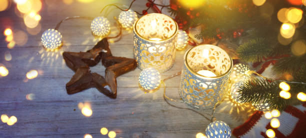 istock Christmas cozy decoration and lighting 1012123104