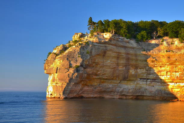 istock Sunset Lighted Pictured Rocks National Lakeshore 1012128526