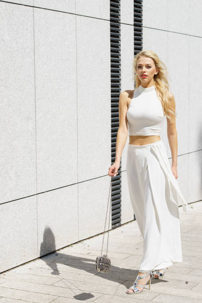 istock Woman wearing crop top and culottes 1012190464