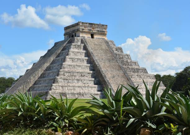 chichen itzá  - chichen itza mayan mexico steps fotografías e imágenes de stock