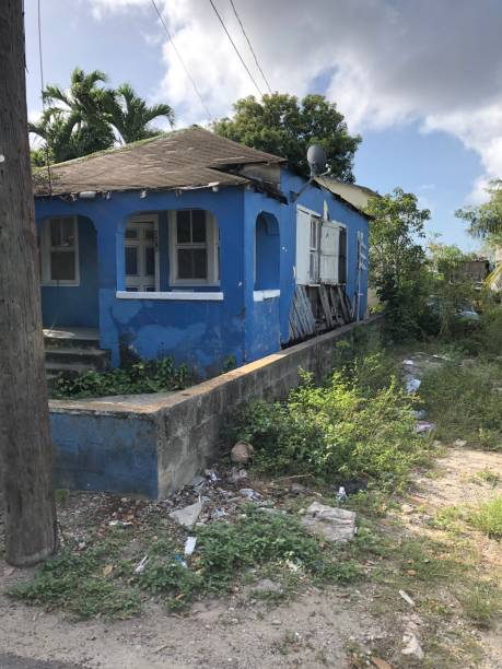istock Old Bahamas House 1012478788