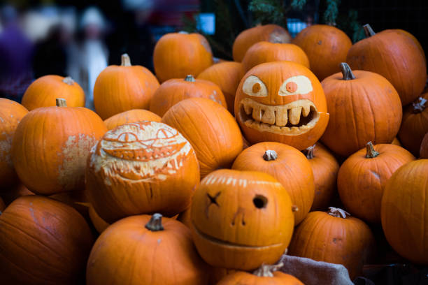The background picture shows a group of pumpkins in autumn and was taken in a market hall.