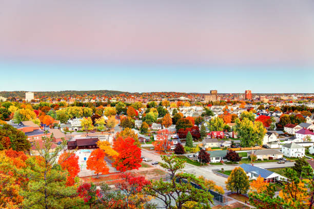 istock Autumn in Manchester, New Hampshire 1012527762