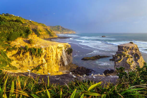 istock Scenic sunset on the beach 1012547900