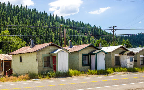 istock Row Of Shanty Bungalows 1012561148