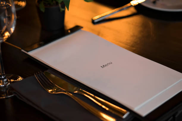 menu del ristorante. tavolo. luce candela - menu template foto e immagini stock