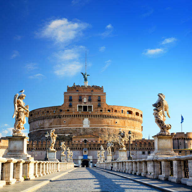 castel sant'angelo, rome - hadrians tomb foto e immagini stock