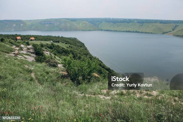 Foto de Canal Meandrante Paisagem Vegetação Verde Cânions De Rochas e mais fotos de stock de Arbusto