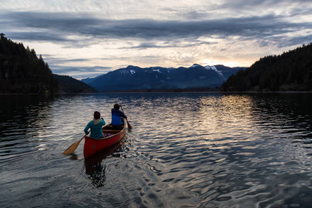 istock Canoeing in Harrison Hot Springs 1012722154