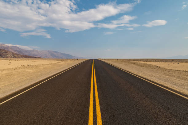 istock A Road in Death Valley 1012760206