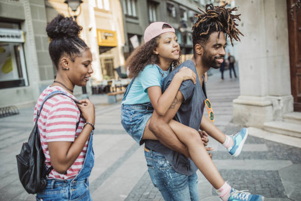 istock Family weekend activities 1012778784