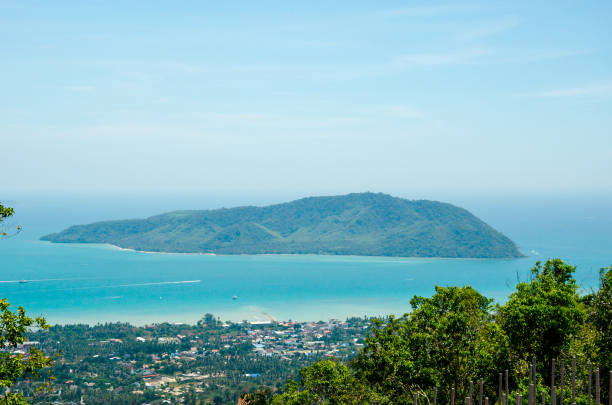 istock sea phuket thailand 1012892268