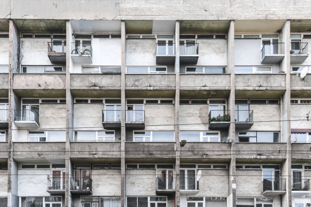 istock Detailed view of a prefabricated building 1012979472