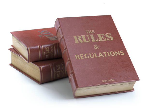 normas y reglamentos los libros con instrucciones oficiales y las direcciones de la organización o equipo aislado sobre fondo blanco. - rules reglas fotografías e imágenes de stock