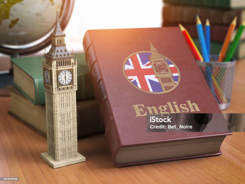 學習和學習英語的概念。書與英國的旗子和大  本塔在桌上。 - 免版稅英語圖庫照片