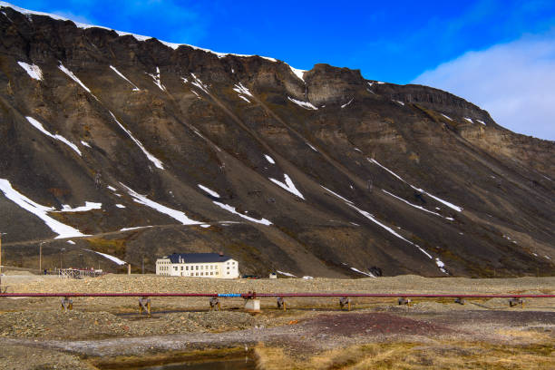 istock Beuatiful nature of Longyearbyen, Svalbard, Norway 1013143748