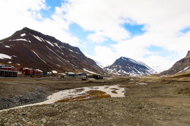istock Beuatiful nature of Longyearbyen, Svalbard, Norway 1013143826