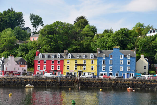 istock Colourful town of Tobermory 1013180020