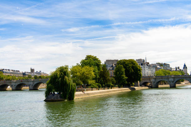 istock Architecture of Paris, France 1013408842
