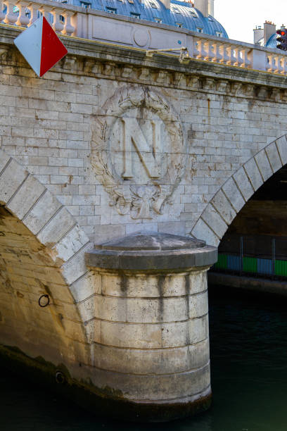 istock Architecture of Paris, France 1013408890