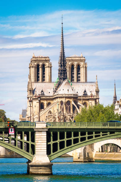 istock Architecture of Paris, France 1013409020