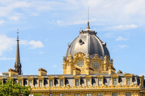 istock Architecture of Paris, France 1013411096