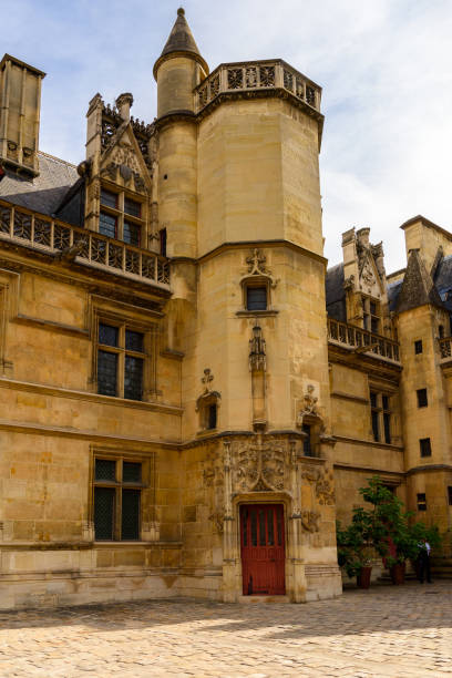 istock Architecture of Paris, France 1013413864