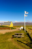 haus-in-glaumbaer-island.jpg?b=1&s=170x170&k=20&c=GgTwLB3tDts_eNYWKEQb9cVa8bkVOMAyQPE03vJzeQQ=