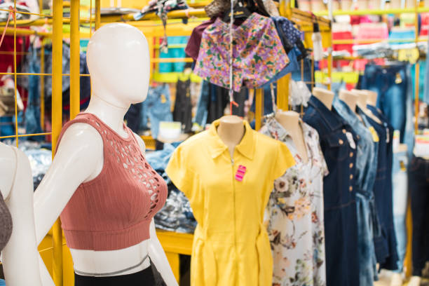 istock Mannequins in a clothing store 1013450126