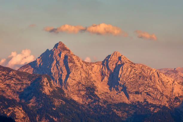 istock Sunset at Teufelshorn Mountain in Berchtesgaden National Park 1013452770