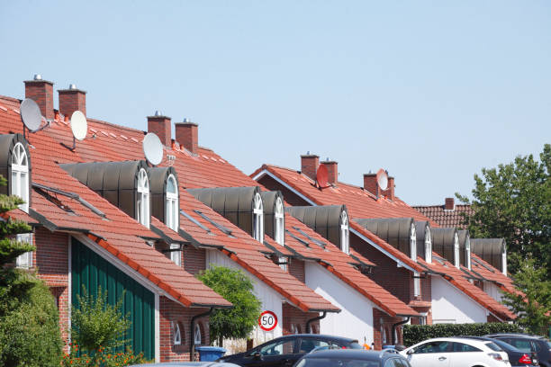 nowoczesne budynki mieszkalne, domy szeregowe - cloppenburg zdjęcia i obrazy z banku zdjęć