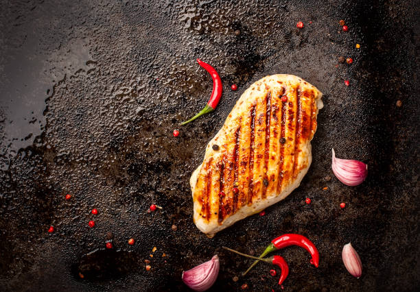 bevande e cibo - barbecue grill chicken barbecue chicken breast foto e immagini stock