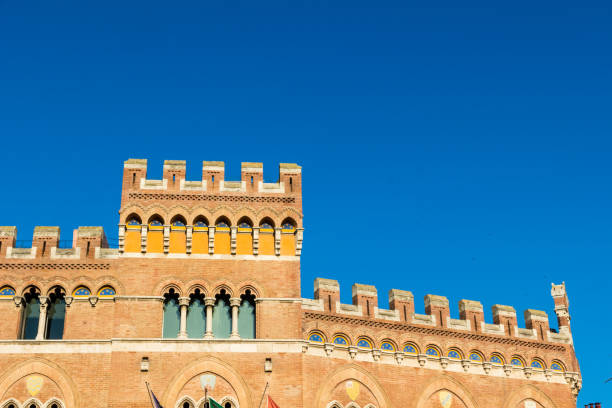 palazzo aldobrandeschi en piazza dante en grosseto, italia - grosseto province fotografías e imágenes de stock