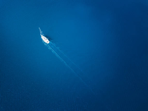 istock Sailboat on cruise, view from drone 1013796308