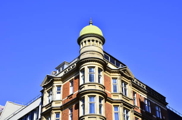 istock Architecture city building sky windows 1013858468
