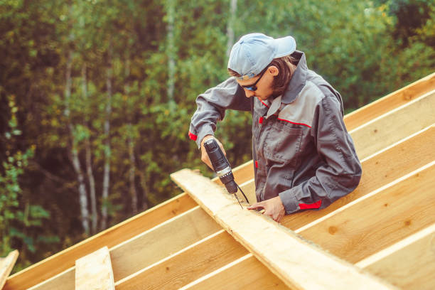 istock tightening the screws 1013991506