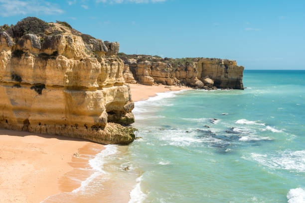 istock Beautiful sandy beaches, turquoise ocean and blue sky 1014011840