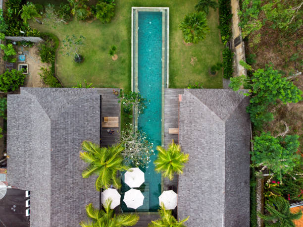 istock Overhead view of empty swimming pool 1014019632
