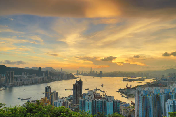 istock an Victoria Harbour at  sunset, Devils Peak hk 1014055990